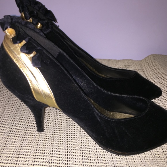 Shoes - GOLD/BLACK